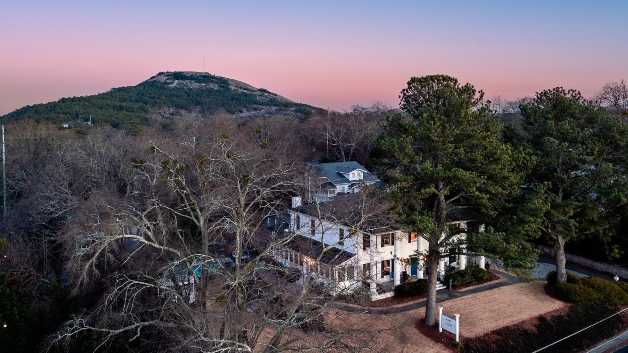 Bed and Breakfast Stone Mountain Manor Exterior foto
